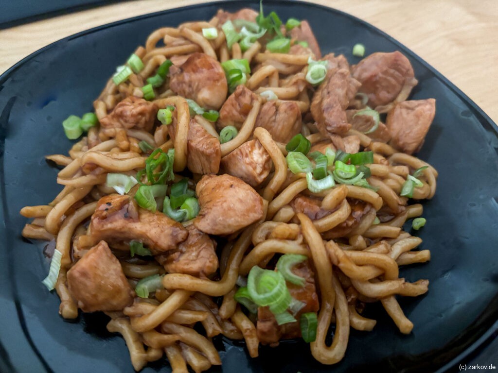 Hoisin Nudeln mit Huhn