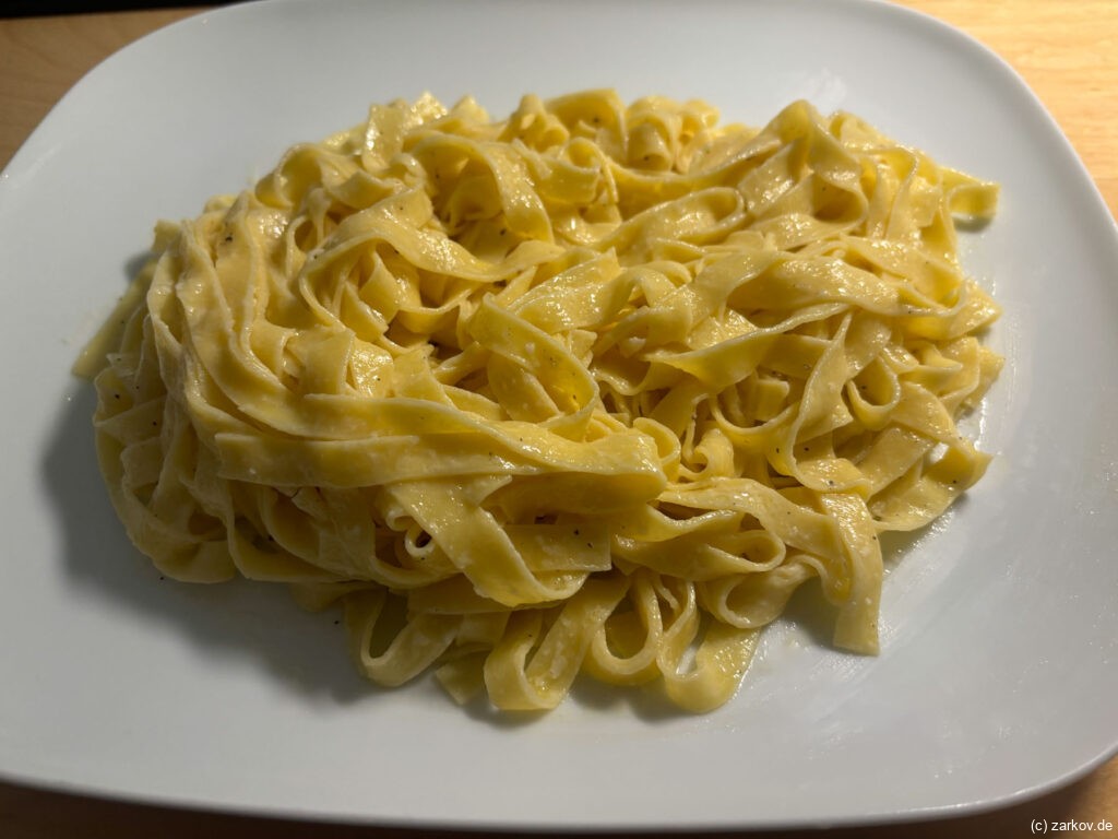 Fettuncini Alfredo