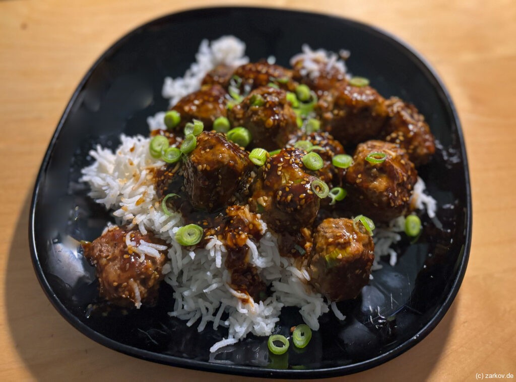Hackfleischbällchen in Teriyaki-Sauce