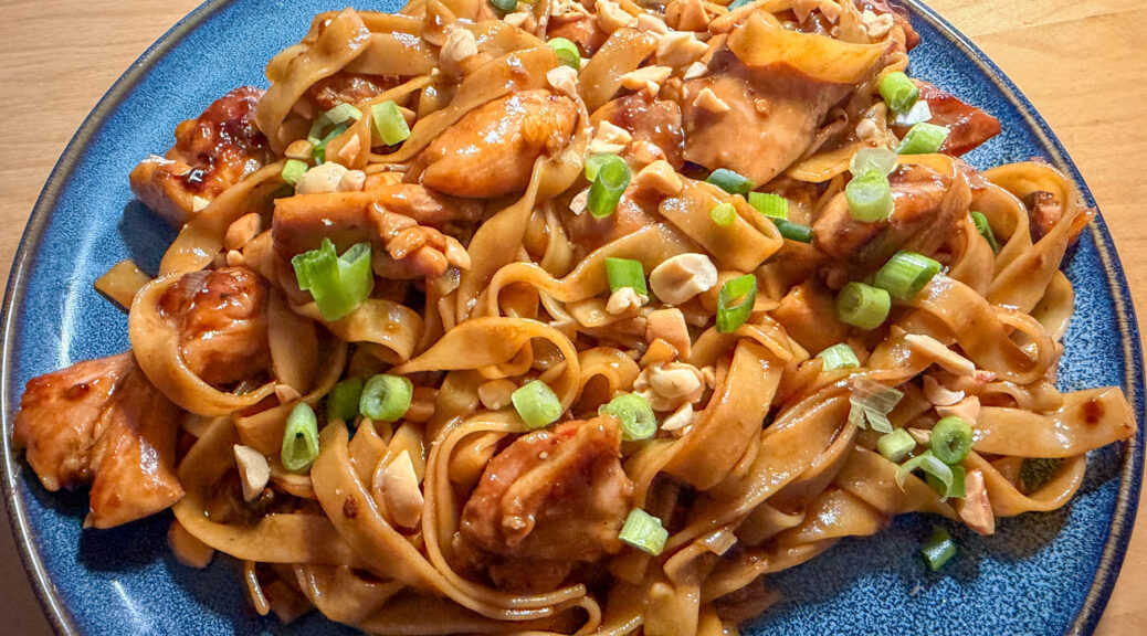 Kung Pao Nudeln mit Hähnchen