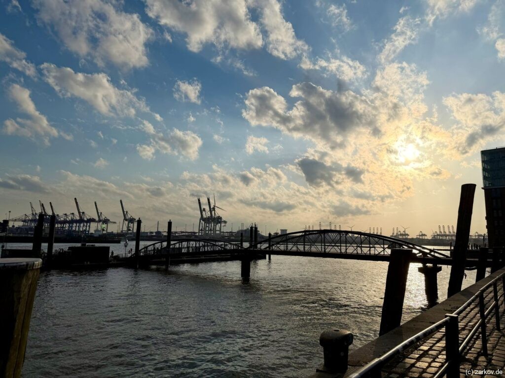 20260227 erste Runde (2) Elbe an der Fischauktionshalle